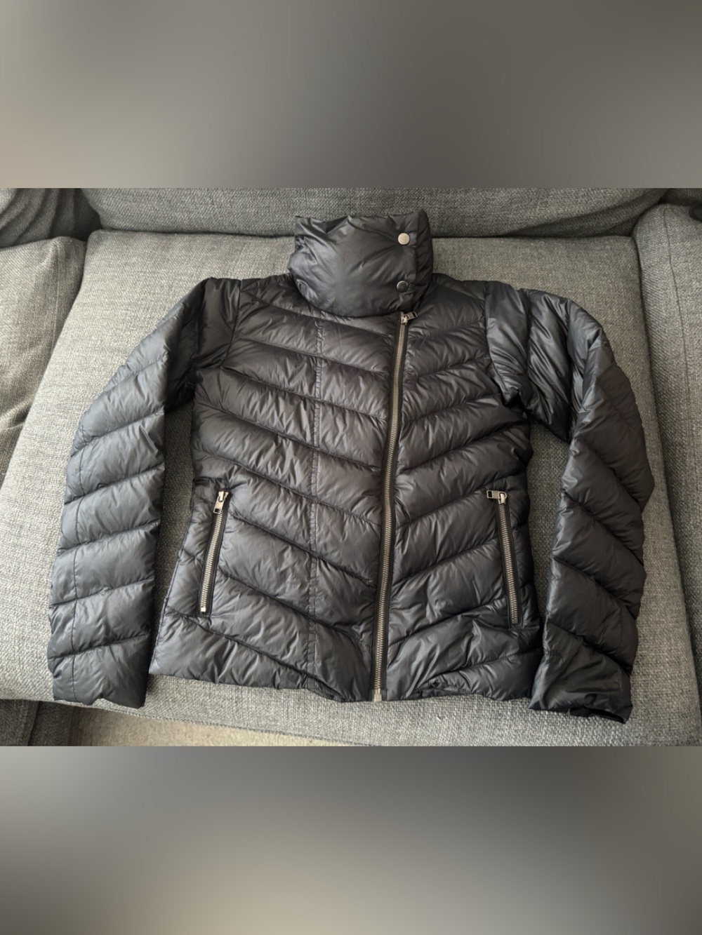 XS Patagonia Women’s Black Quilted Funnel Asymmetrical Down Puffer Jacket F’13